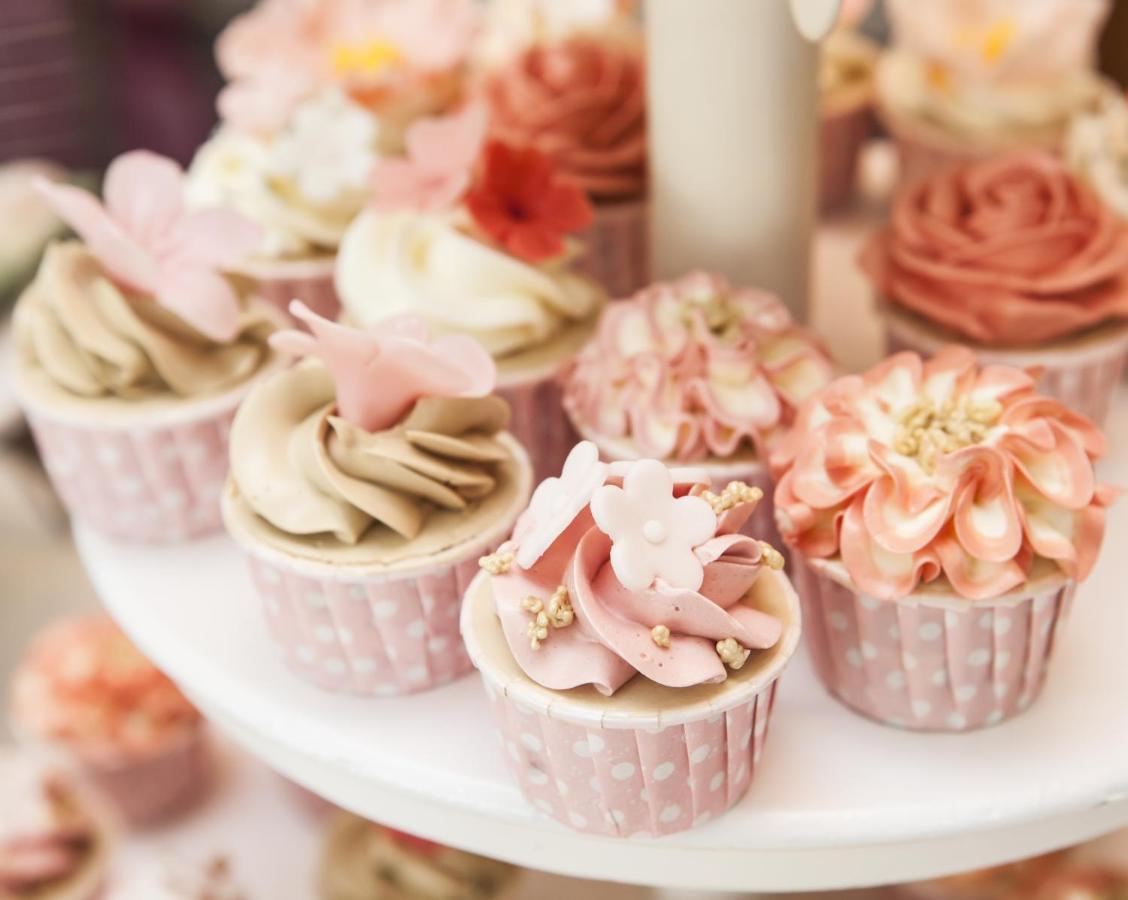 Hotel Hyatt Centric Janakpuri Nueva Delhi Exterior foto Cupcakes
