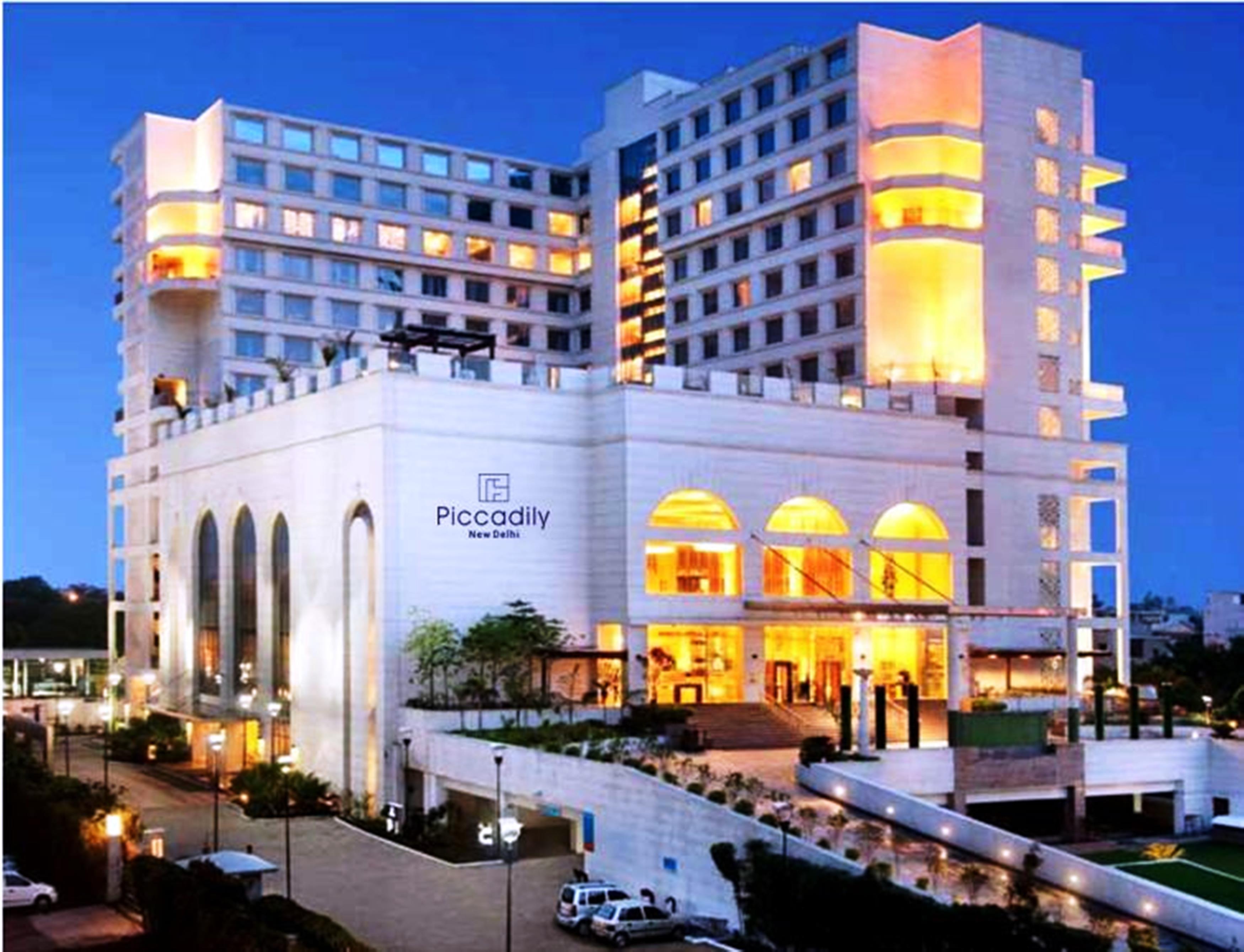 Hotel Hyatt Centric Janakpuri Nueva Delhi Exterior foto The Piccadilly Hotel